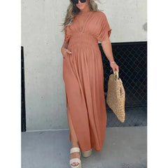 Robe en soie glacée Sunkissed Pleat Palooza - Brun gris clair