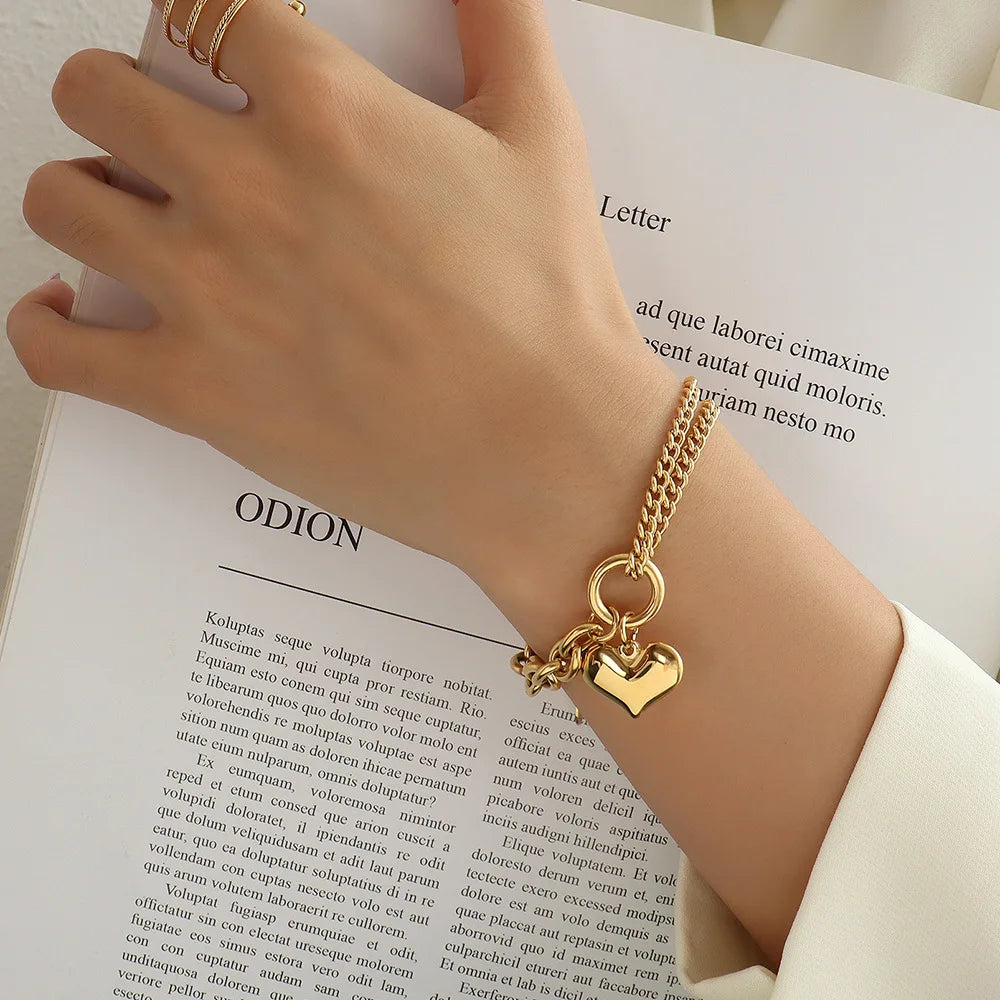 Elegant Heart Pendant Bracelet - Metallic Finish