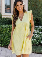 Robe-combinaison chic en dentelle à col en V - Élégante et ludique