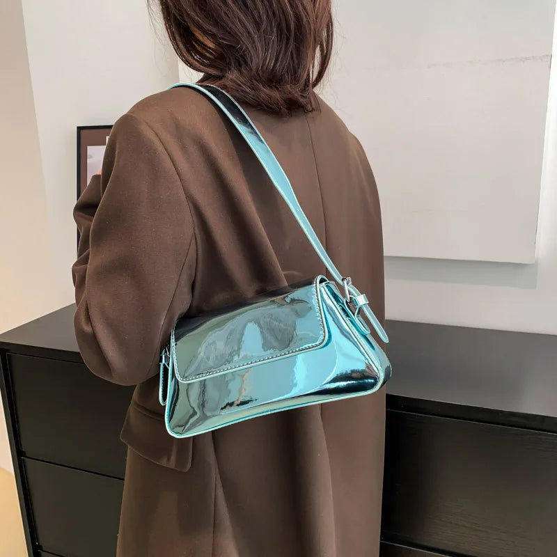 Elegant Flip Messenger Bag for Women - Chic Underarm Shoulder Style