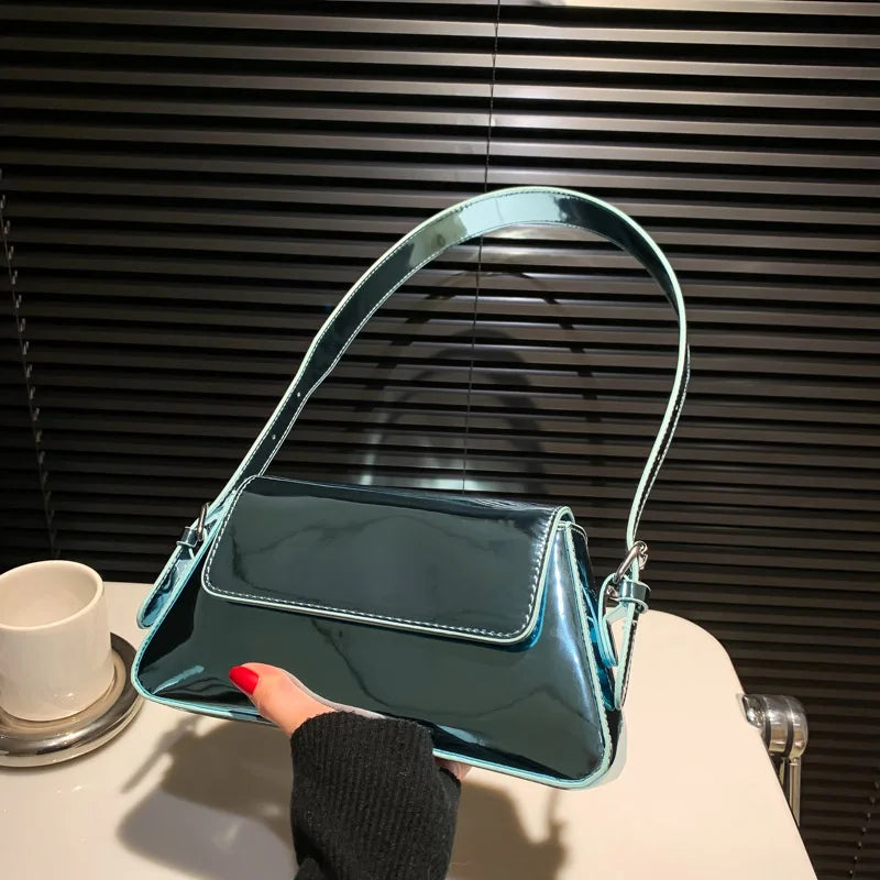 Elegant Flip Messenger Bag for Women - Chic Underarm Shoulder Style