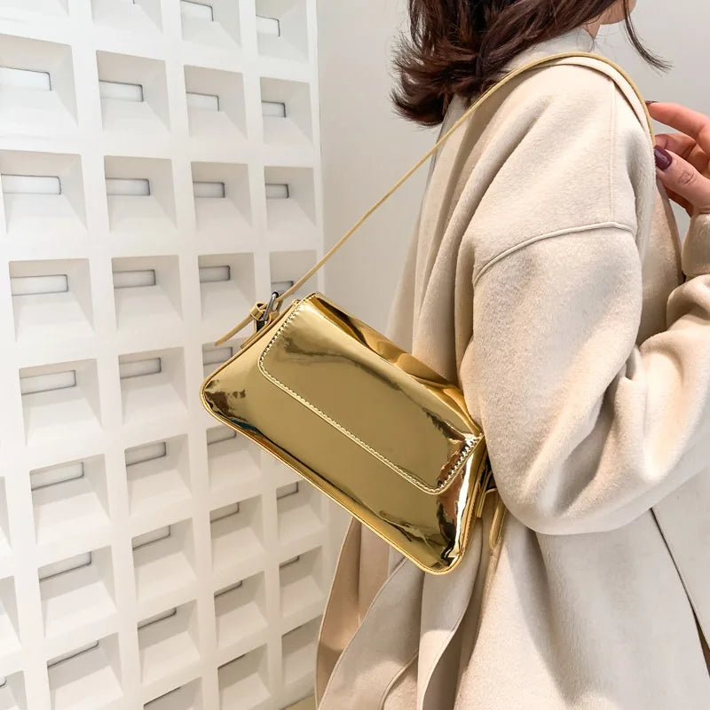 Elegant Flip Messenger Bag for Women - Chic Underarm Shoulder Style