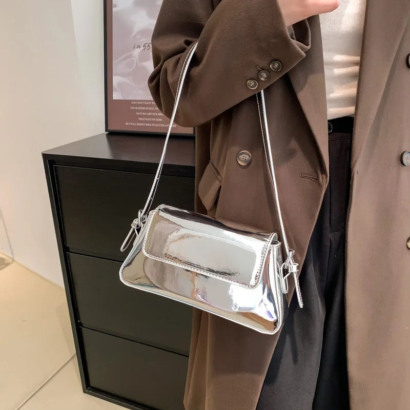Elegant Flip Messenger Bag for Women - Chic Underarm Shoulder Style
