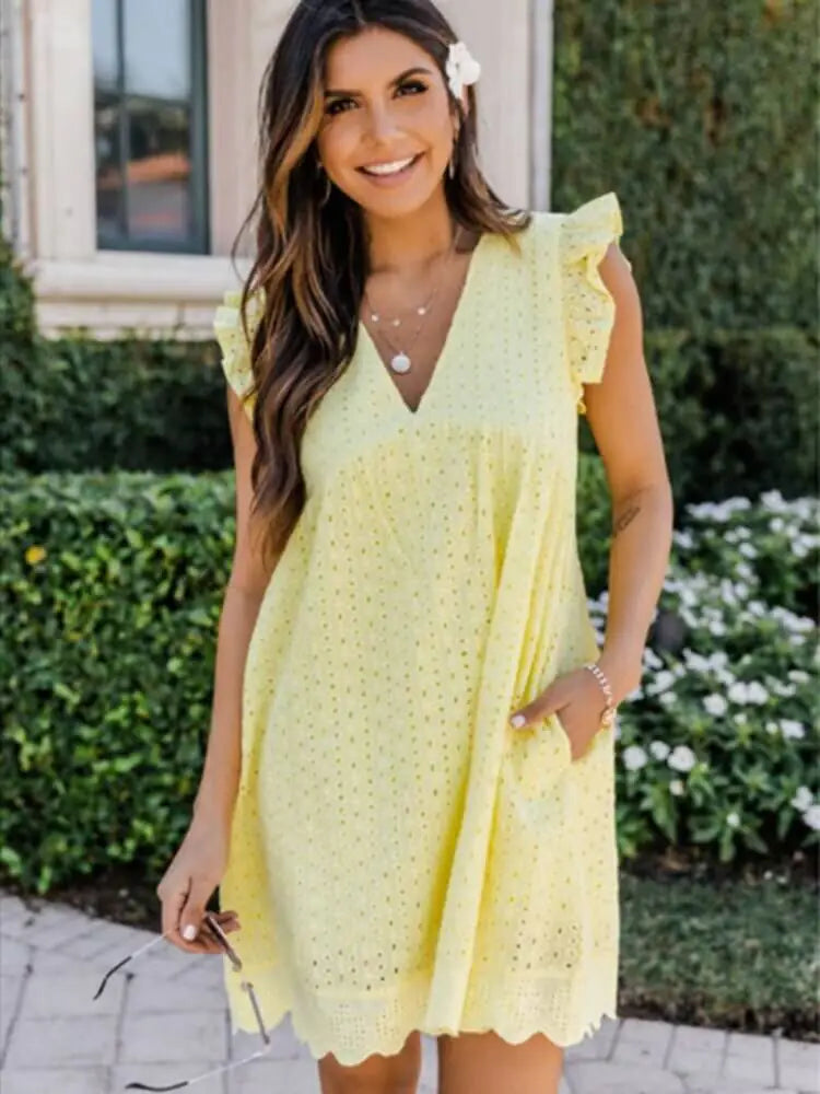 Robe-combinaison chic en dentelle à col en V - Élégante et ludique