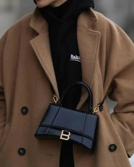Petit sac en cuir Chic Sand Hourglass - Polyvalent et élégant