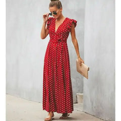 Robe chic à pois avec décolleté en V et manches en forme de pétales 
