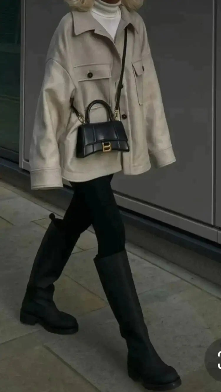 Petit sac en cuir Chic Sand Hourglass - Polyvalent et élégant