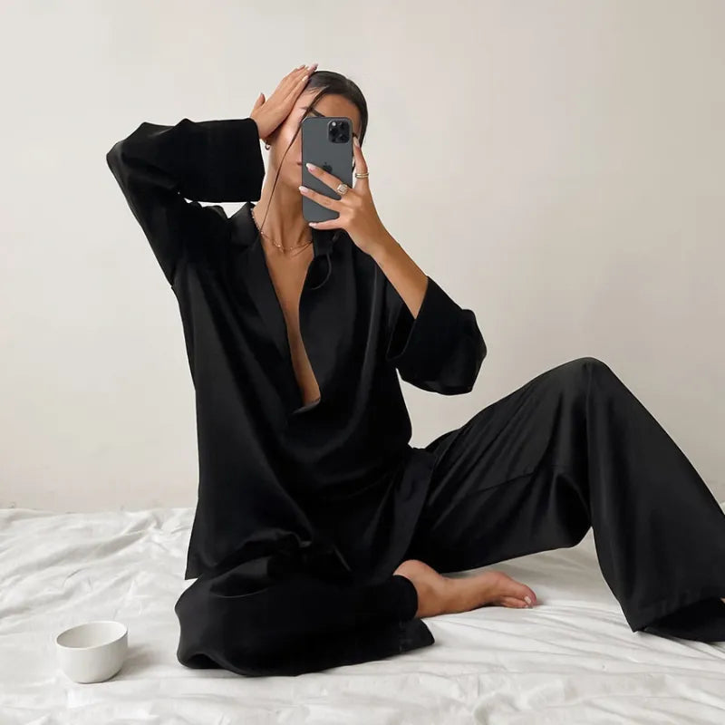 Elegant Women's Oversized Pajamas - Luxurious Comfort