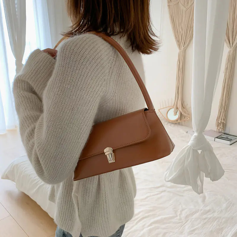 Chic Western Style Underarm Bag in PU Leather