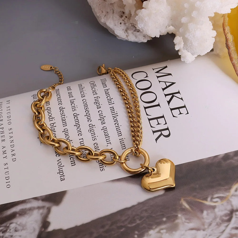 Elegant Heart Pendant Bracelet - Metallic Finish