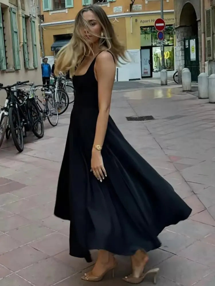 Robe longue trapèze élégante à col carré - Parfaite pour les soirées