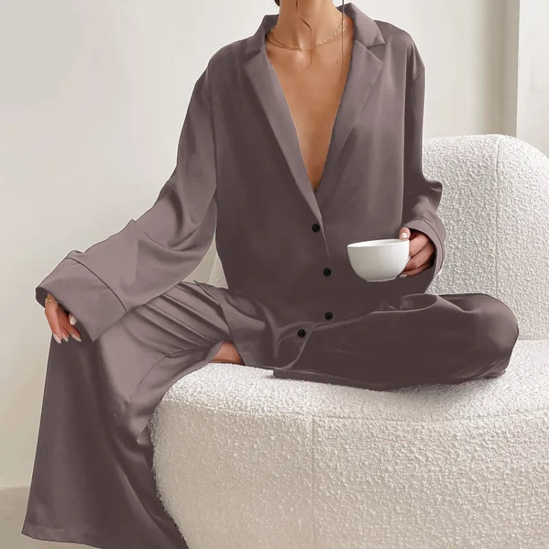 Elegant Women's Oversized Pajamas - Luxurious Comfort