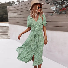 Robe mi-longue chic avec détails boutonnés - Collection Anne