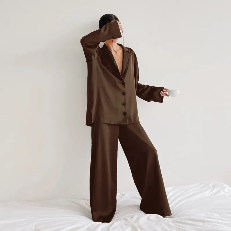 Elegant Women's Oversized Pajamas - Luxurious Comfort