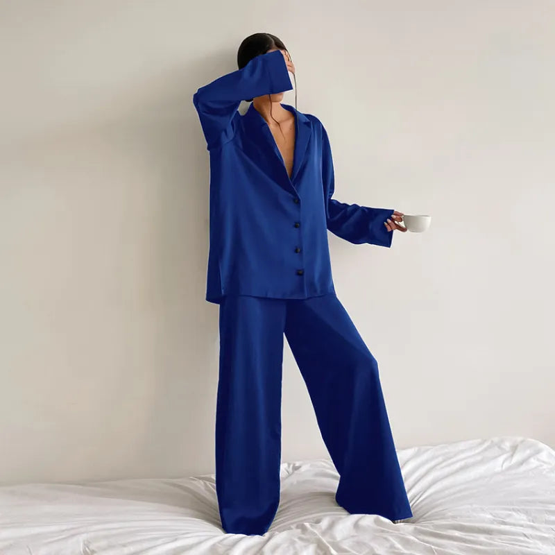 Elegant Women's Oversized Pajamas - Luxurious Comfort