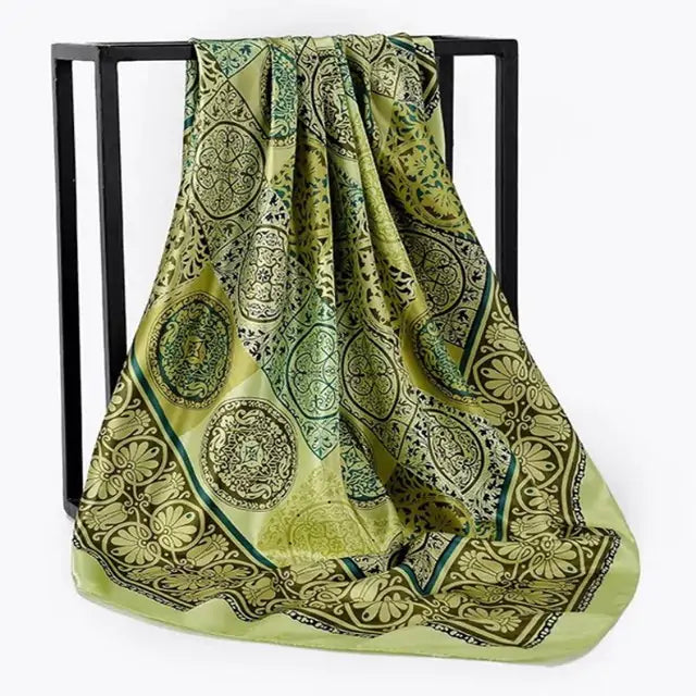 Écharpe en soie élégante pour femme - Luxueuse et polyvalente