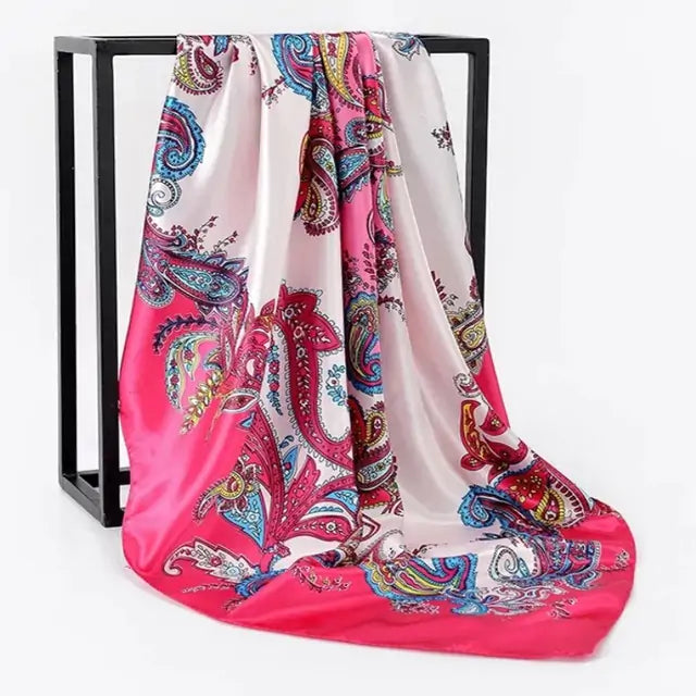 Écharpe en soie élégante pour femme - Luxueuse et polyvalente