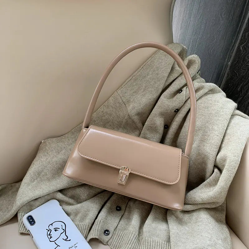 Chic Western Style Underarm Bag in PU Leather