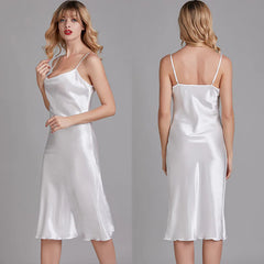 Robe mi-longue élégante en satin à col bénitier - Sans manches