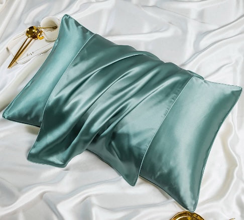 Natural Mulberry Silk Pillowcase: Hair & Skin Protector