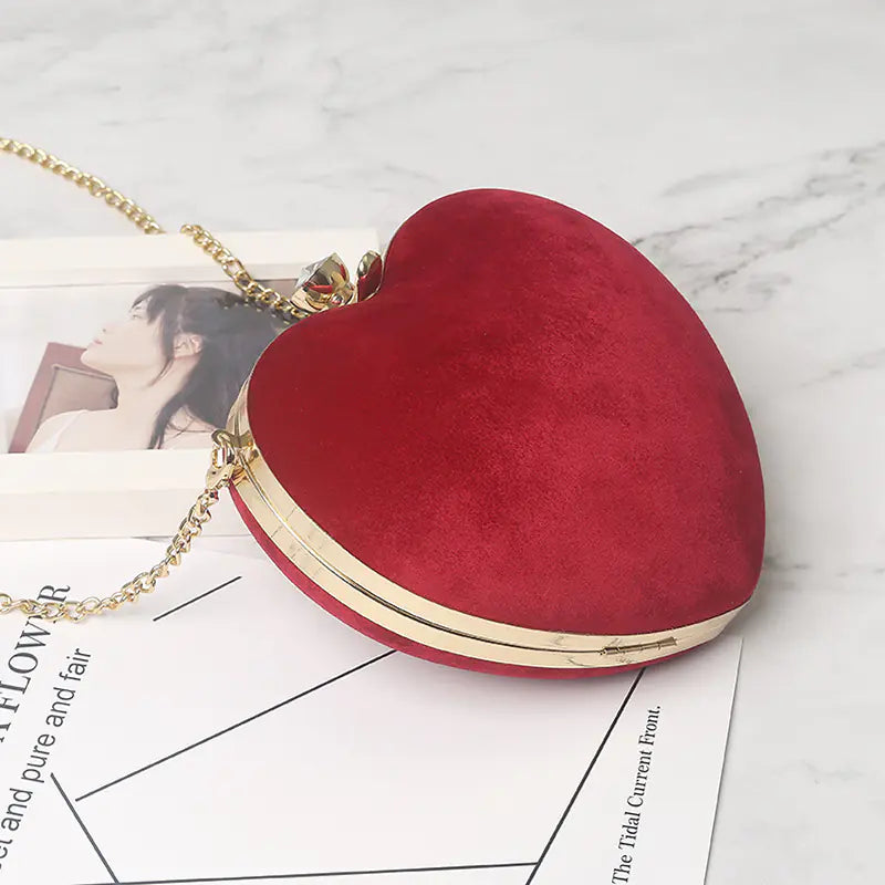 Chic Heart-Shaped Crossbody Handbag - Multi-Color Options
