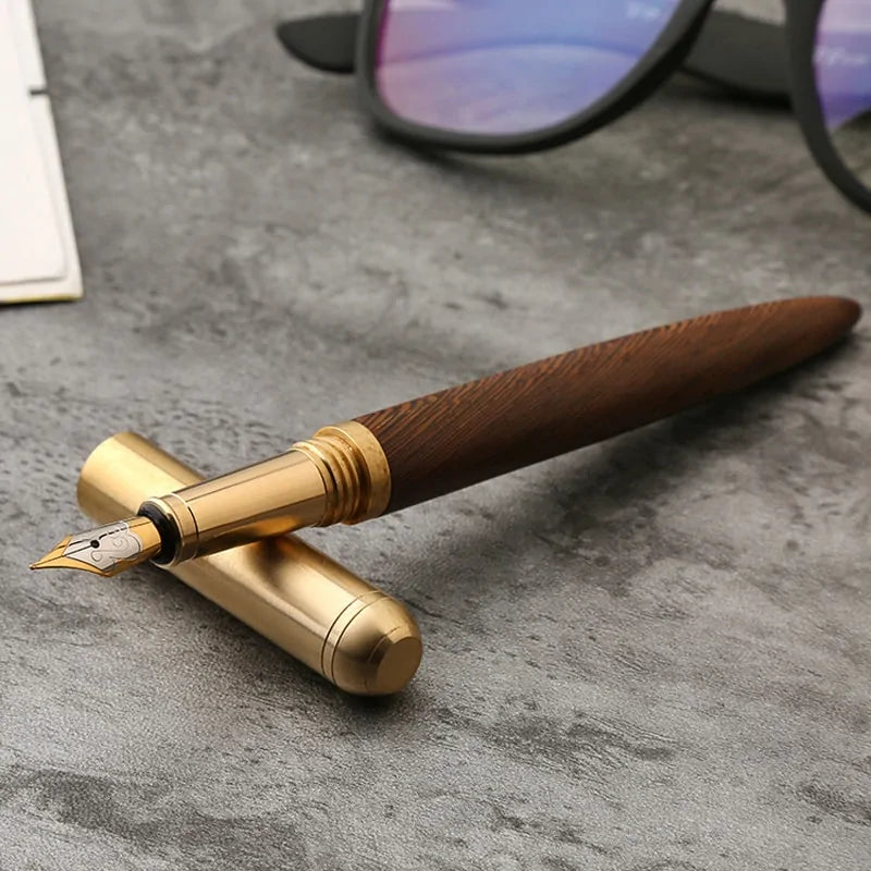 Elegant Wood Fountain Pen - Sleek & Sophisticated