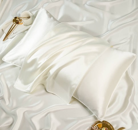 Natural Mulberry Silk Pillowcase: Hair & Skin Protector