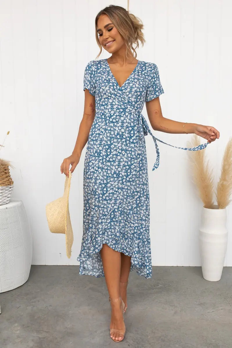 Chic V-Neck Lace-Up Cardigan Dress - Comfort & Style