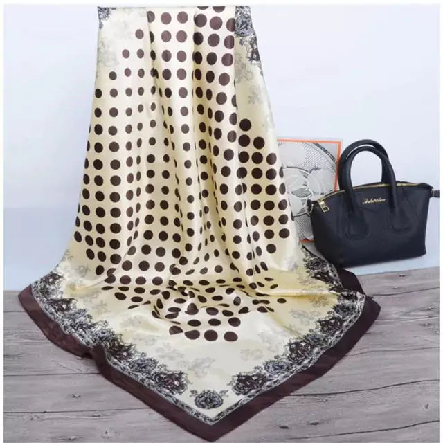 Écharpe en soie élégante pour femme - Luxueuse et polyvalente